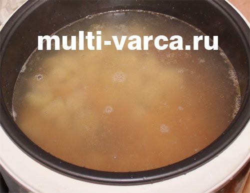 Гороховий суп із фрикадельками